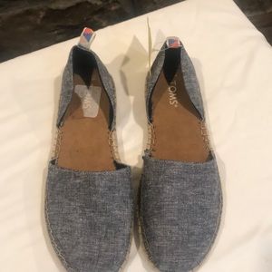 Toms 8.5 denim canvas shoes NEW